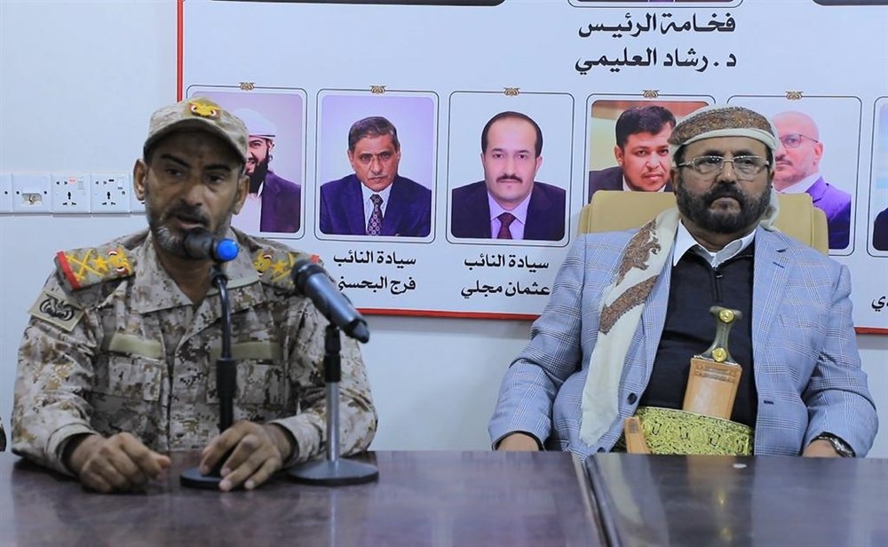 اللواء سلطان العرادة مع الفريق صغير بن عزيز